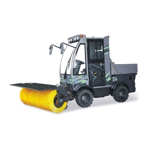 Многофункциональная машина Smartforxx 880 All-seasons: щетка, шнек, отвал, АВД и пескоразбрасыватель