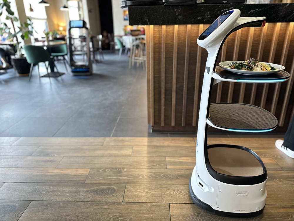 Робот-официант Keenon DinerBot T8