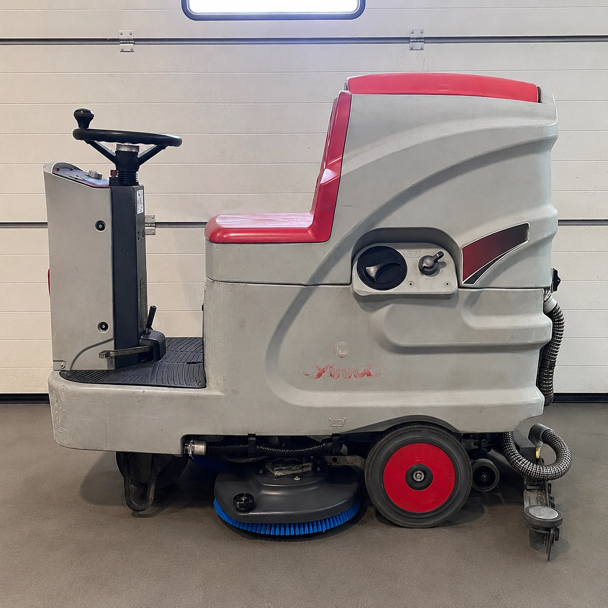 Поломоечная машина БУ Comac Innova Comfort 85 B 121002703
