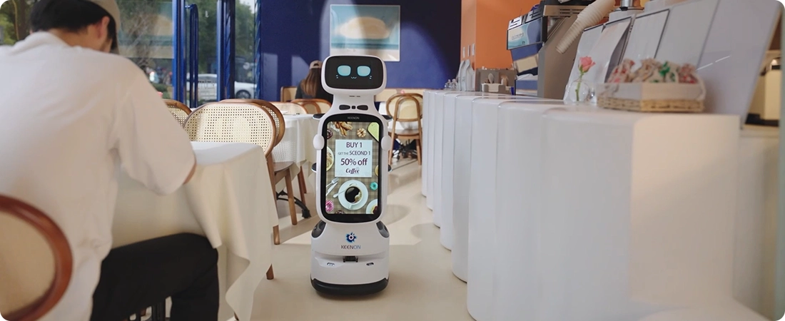 Робот-официант Keenon Dinerbot T11 - маневренность